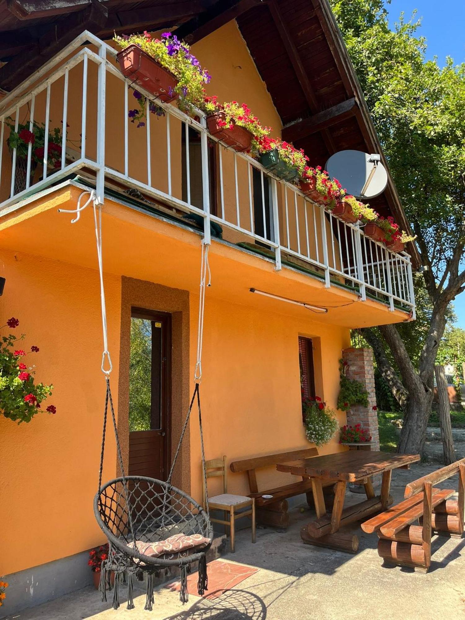 Sipovo Bed And Breakfast Family Djukic מראה חיצוני תמונה
